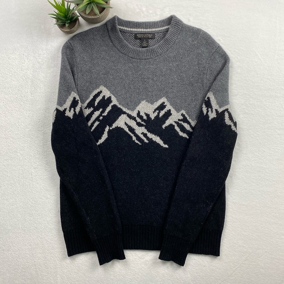 Banana Republic Other - Banana Republic Italian Yarn Mountain Range Crewneck Sweater (Gray/Black/White)